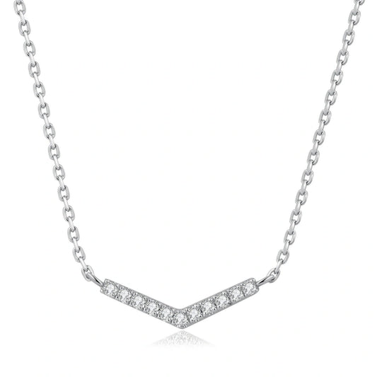 Luxury jewelry 18K solid gold pendant necklace with a V-shaped lab-grown diamond pendant chain, suitable for everyday wear, or as a birthday gift.