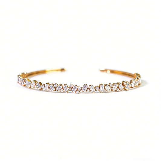 18K Gold Tennis Bracelet featuring a 2.9ct Lab-Grown Emerald-Cut Diamond—Stylish Jewelry Perfect for Weddings or Parties.