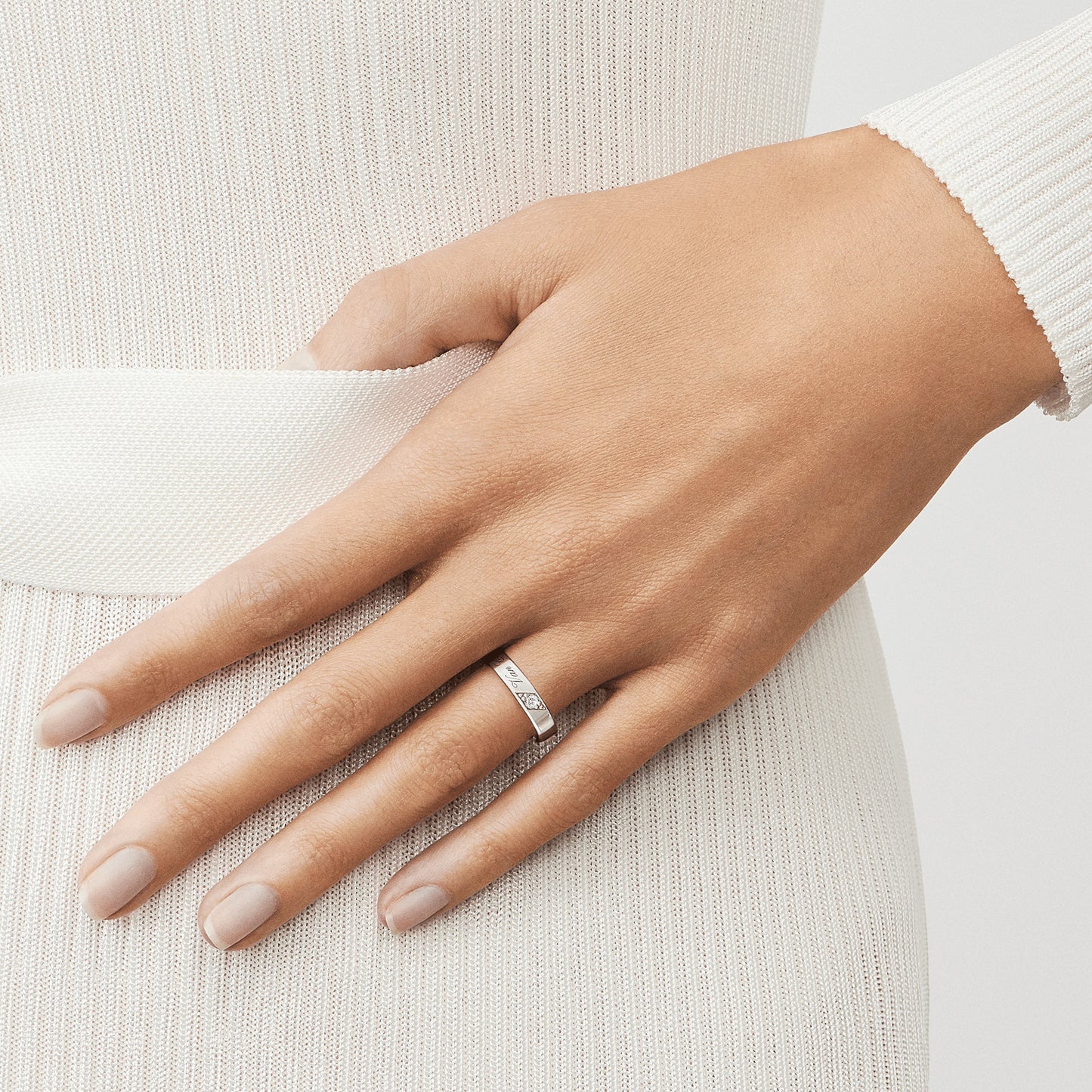 Van Cleef & Arpels ring