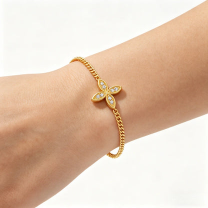 Fast Shipping: Western-Style Fashion Jewelry — 18K Gold Lucky Four-Leaf & Three-Leaf Clover Charm Bracelet (Women's Accessory)