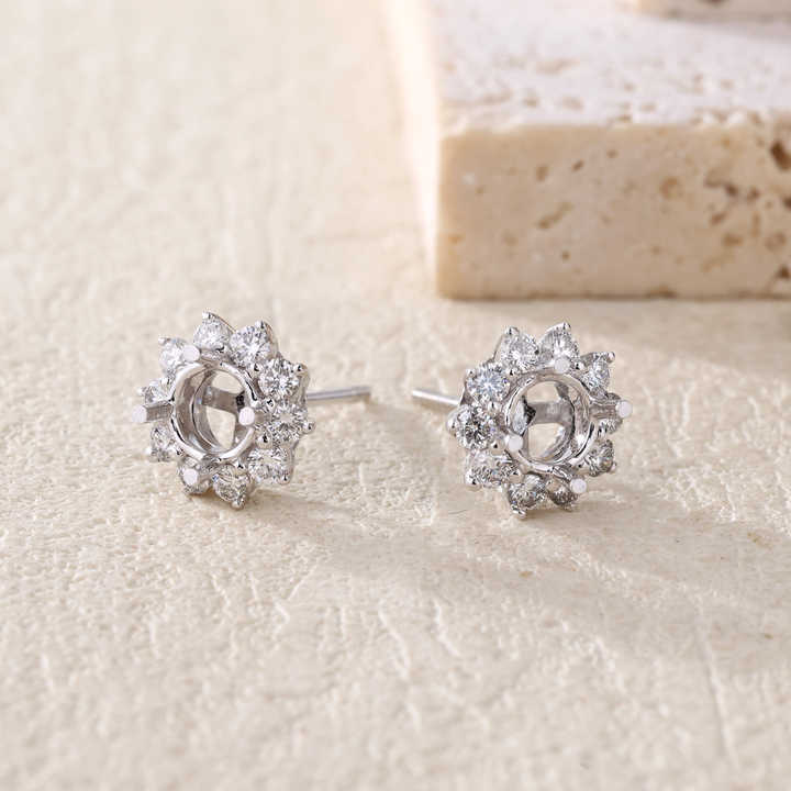 High quality 18k pure gold natural diamond earrings without main stone