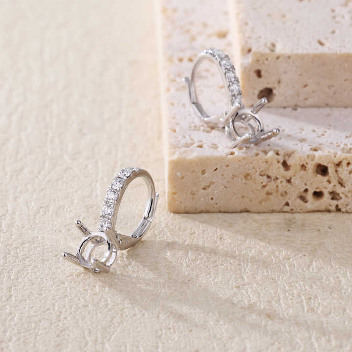 18 karat gold natural diamond embedded gem earrings